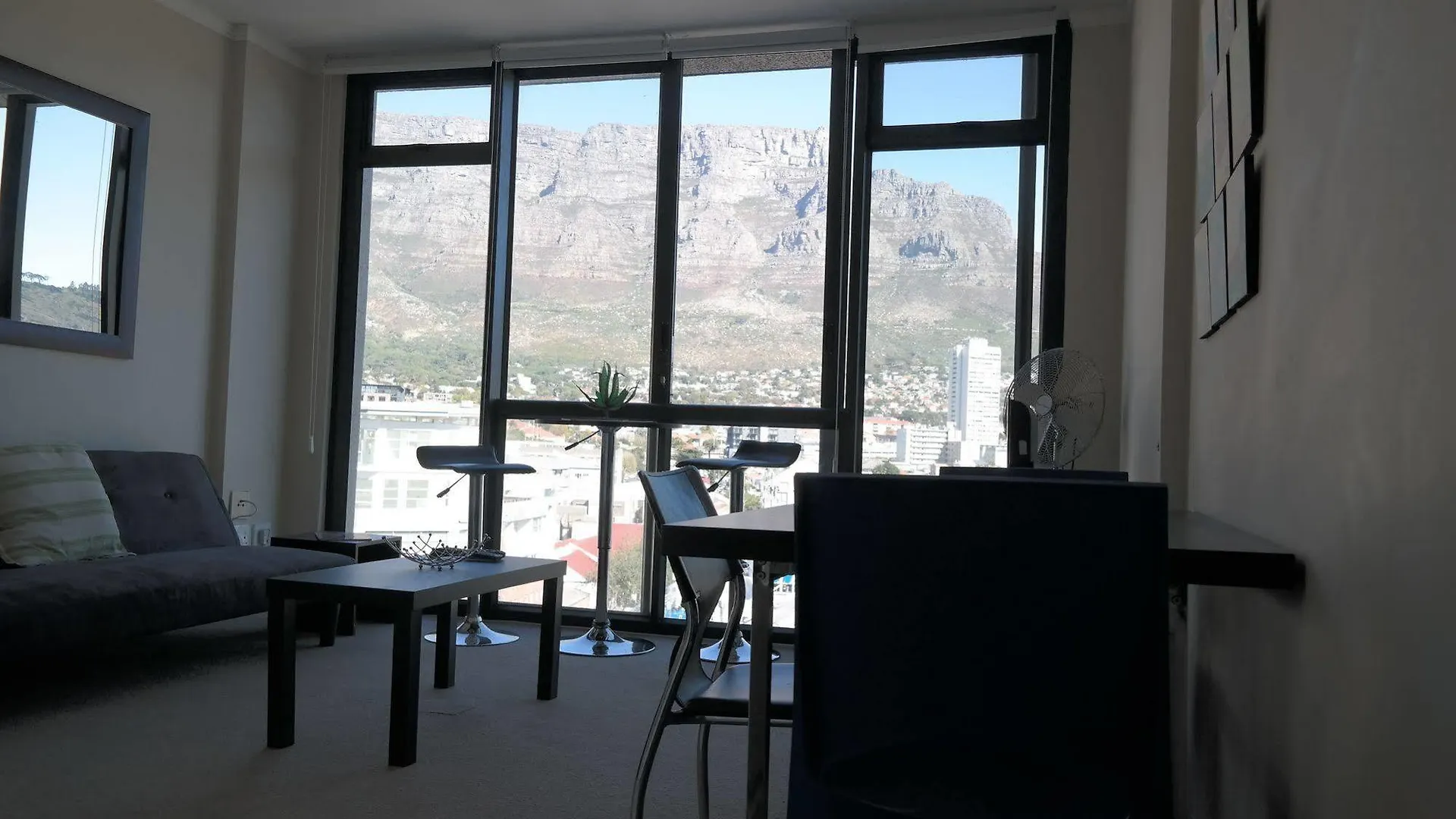 Four Seasons Apartment Cape Town